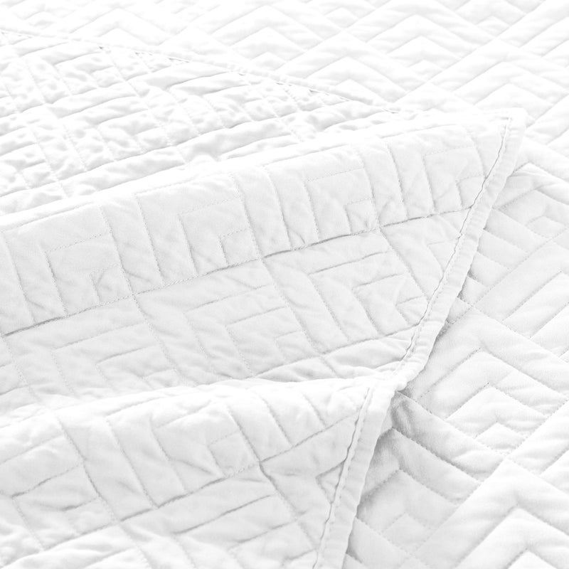 EXQ Home Quilt Set Full/Queen Size White 3 Piece,Lightweight Soft Coverlet Squares Pattern Bedspread Set for All Seasons(1 Quilt,2 Pillow Shams) - Image 3